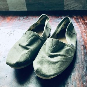 Toms in green canvas